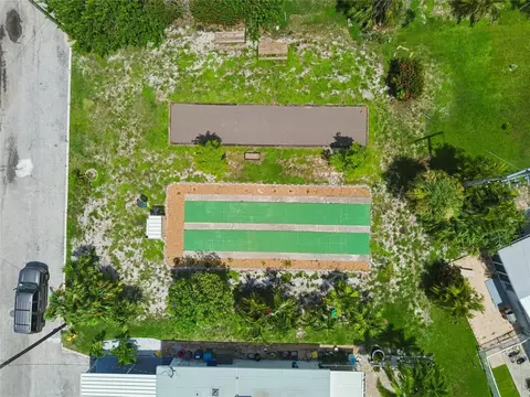 View/Area - 403 63rd St, Holmes Beach, FL 34217 photo 1 of 26