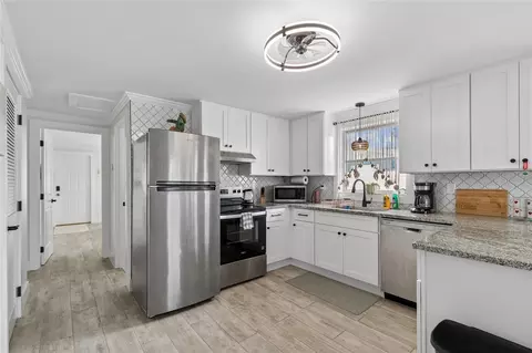 Kitchen - 403 63rd St, Holmes Beach, FL 34217 photo 3 of 7