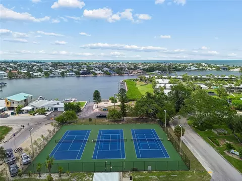 View/Area - 403 63rd St, Holmes Beach, FL 34217 photo 6 of 26
