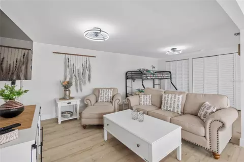 Living - 403 63rd St, Holmes Beach, FL 34217 photo 2 of 4