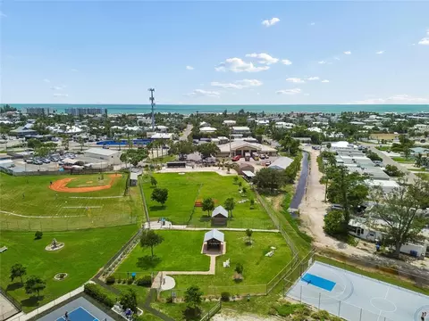 View/Area - 403 63rd St, Holmes Beach, FL 34217 photo 9 of 26
