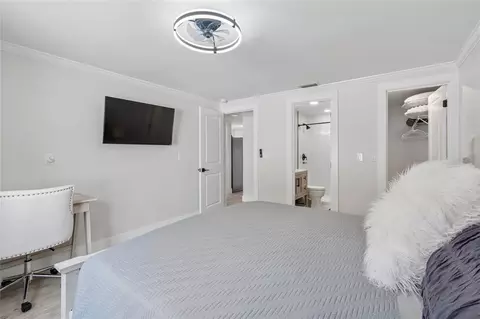 Bedroom - 403 63rd St, Holmes Beach, FL 34217 photo 3 of 8