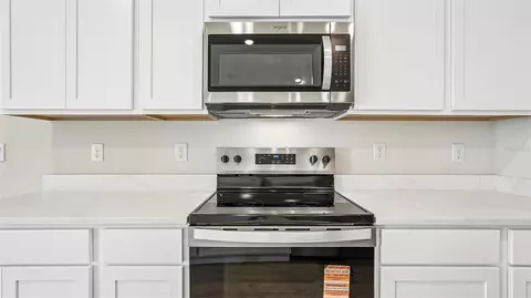 Kitchen - 2032 Vandalia Pl, Parrish, FL 34219 photo 3 of 3