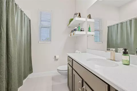Bath - 4316 Sea Marsh Pl, Parrish, FL 34219 photo 3 of 3