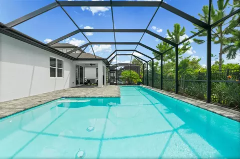 Exterior - 1024 Fernleaf Run, Bradenton, FL 34212 photo 10 of 19