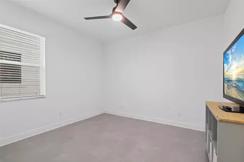 Bedroom - 1024 Fernleaf Run, Bradenton, FL 34212 photo 4 of 6