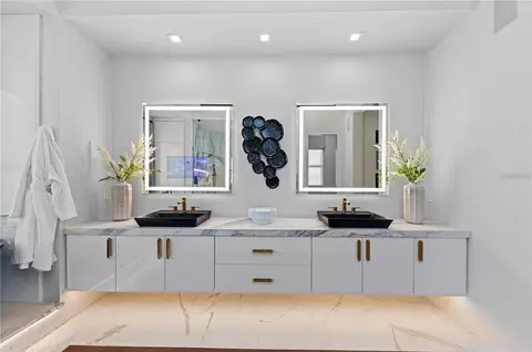 Bath - 800 Blue Shell Loop, Sarasota, FL 34240 photo 2 of 7