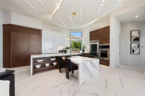 Kitchen - 800 Blue Shell Loop, Sarasota, FL 34240 photo 2 of 9