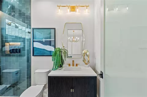 Bath - 800 Blue Shell Loop, Sarasota, FL 34240 photo 6 of 7