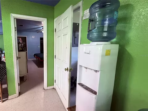 Entry Way - 2015 NW 46th Ave, Okeechobee, FL 34972 photo 2 of 3