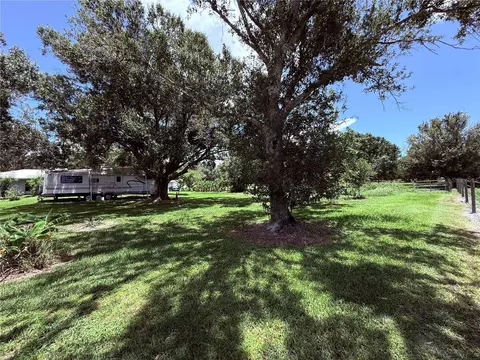 Exterior - 2015 NW 46th Ave, Okeechobee, FL 34972 photo 23 of 42