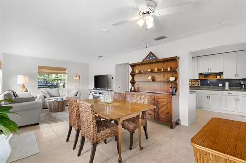Dining - 2237 2nd Ave E, Bradenton, FL 34208 photo 2 of 3