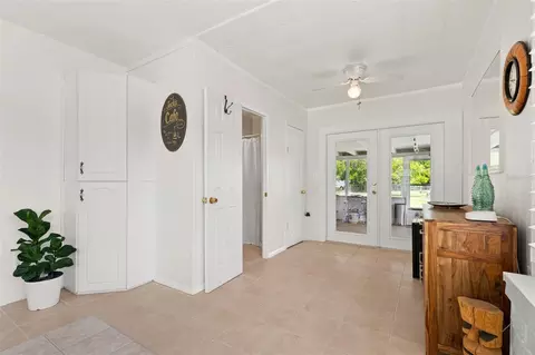 Entry Way - 2237 2nd Ave E, Bradenton, FL 34208 photo 1 of 1