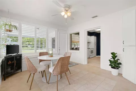 Dining - 2237 2nd Ave E, Bradenton, FL 34208 photo 3 of 3
