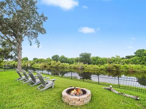 7124 34th St E, Sarasota, FL 34243