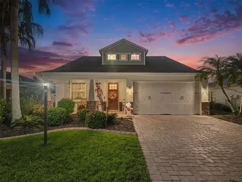 7124 34th St E, Sarasota, FL 34243