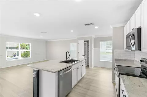 Kitchen - 12272 High Rock Way, Parrish, FL 34219 photo 6 of 6