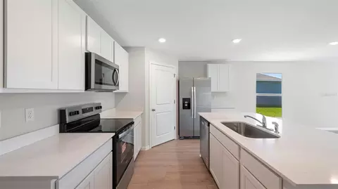 Kitchen - 1142 Bourbon Ave, Parrish, FL 34219 photo 2 of 5