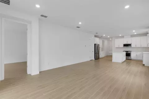 Living - 18135 Cherished Loop, Bradenton, FL 34211 photo 1 of 2