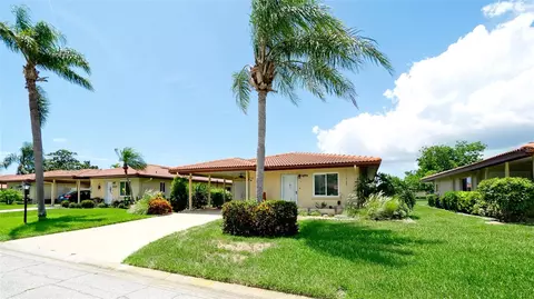 3305 Notre Dame Pl, Bradenton, FL 34207
