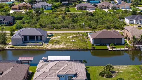 15068 Aquarius Cir, Port Charlotte, FL 33981