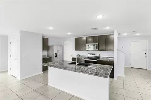 Kitchen - 10116 Charlotte Dr, Parrish, FL 34219 photo 3 of 3