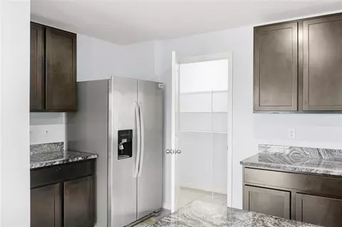 Kitchen - 10116 Charlotte Dr, Parrish, FL 34219 photo 1 of 3