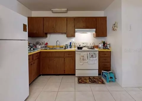Kitchen - 2336 Java Plum Ave, Sarasota, FL 34232 photo 1 of 4