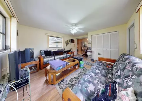 Living - 2336 Java Plum Ave, Sarasota, FL 34232 photo 5 of 6