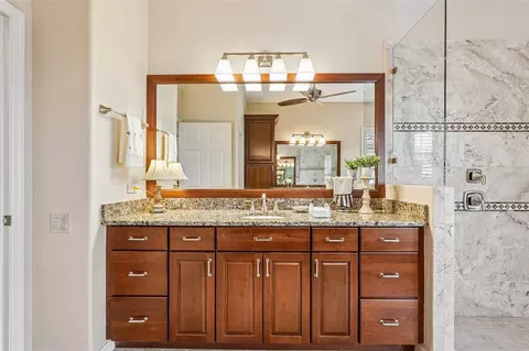 Bath - 403 Lansbrook Dr, Venice, FL 34292 photo 3 of 9