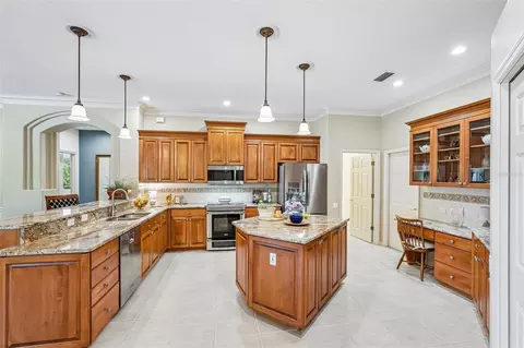 Kitchen - 403 Lansbrook Dr, Venice, FL 34292 photo 5 of 6