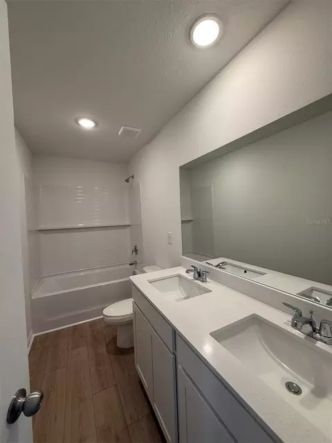 Bath - 13025 Red Deer Pl, Parrish, FL 34219 photo 2 of 2