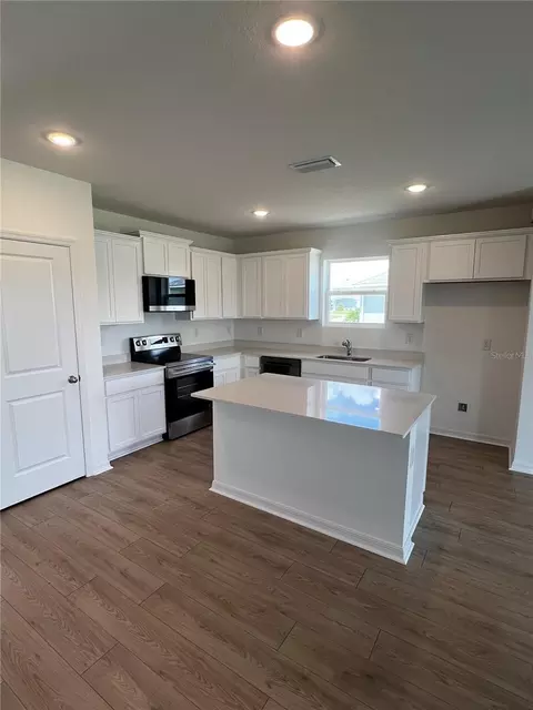 Kitchen - 12918 Red Deer Pl, Parrish, FL 34219 photo 1 of 1