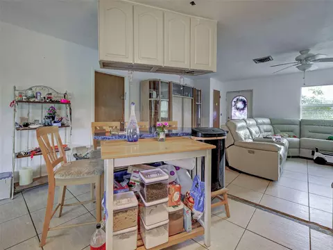 Kitchen - 355 Trinity Rd, Venice, FL 34293 photo 4 of 5