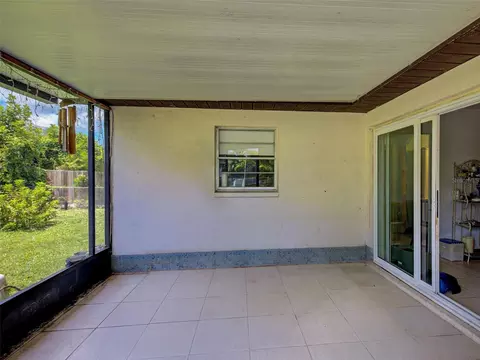 Exterior - 355 Trinity Rd, Venice, FL 34293 photo 11 of 13