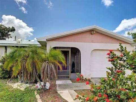 Exterior - 355 Trinity Rd, Venice, FL 34293 photo 2 of 13