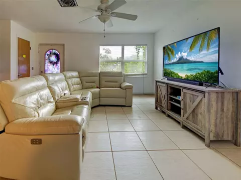 Living - 355 Trinity Rd, Venice, FL 34293 photo 1 of 2