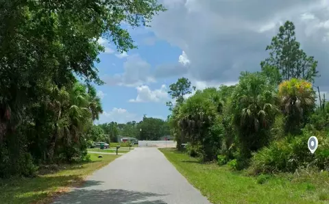 411 Lindon St, Port Charlotte, FL 33954