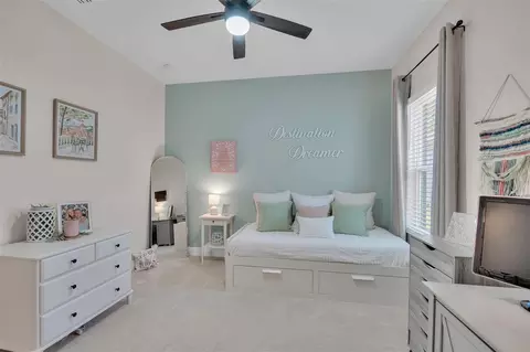 Bedroom - 3321 Woodmont Dr, Parrish, FL 34219 photo 8 of 8