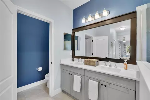 Bath - 3321 Woodmont Dr, Parrish, FL 34219 photo 3 of 7