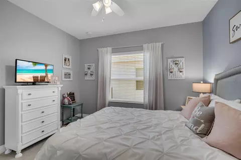 Bedroom - 3321 Woodmont Dr, Parrish, FL 34219 photo 6 of 8