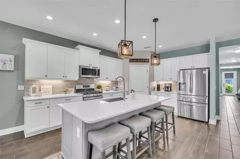 Kitchen - 3321 Woodmont Dr, Parrish, FL 34219 photo 2 of 8