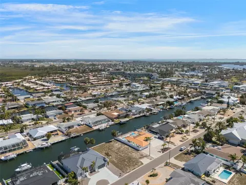 4007 Coconut Ter, Bradenton, FL 34210 photo 11