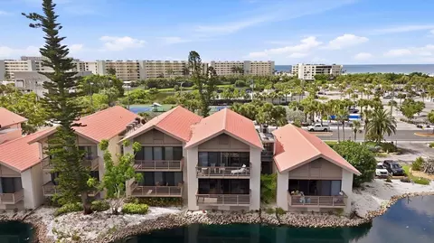 1187 Lake House Cir #C127, Sarasota, FL 34242