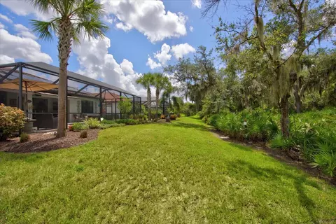 Exterior - 7608 Viola Loop, Bradenton, FL 34202 photo 11 of 16