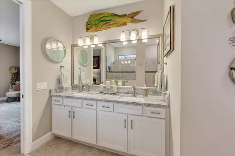 Bath - 7608 Viola Loop, Bradenton, FL 34202 photo 3 of 8