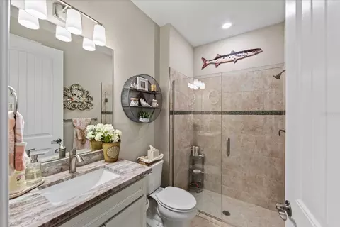 Bath - 7608 Viola Loop, Bradenton, FL 34202 photo 6 of 8