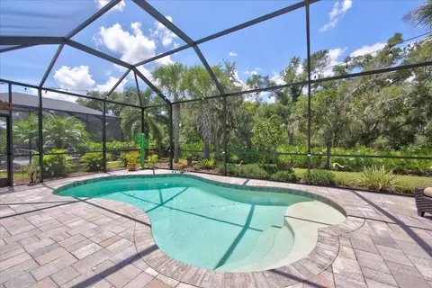 Exterior - 7608 Viola Loop, Bradenton, FL 34202 photo 6 of 16