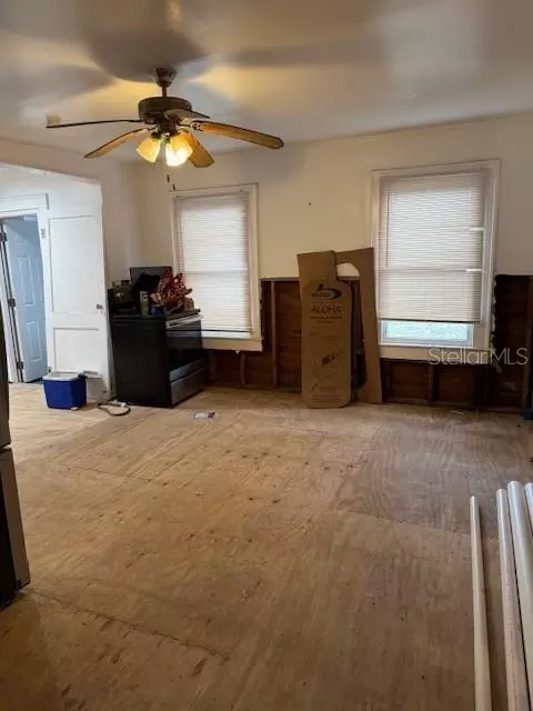 Entry Way - 1815 2nd Ave E, Bradenton, FL 34208 photo 4 of 5