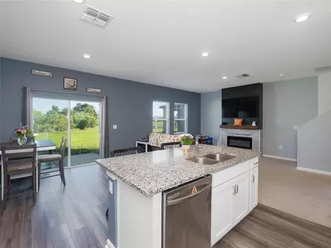Kitchen - 9019 Waxwing Way, Parrish, FL 34219 photo 3 of 8